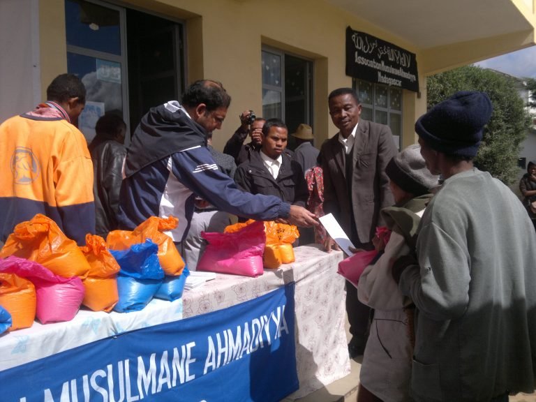 DISTRIBUTION DE VIVRES EN RAMADHAN 2014